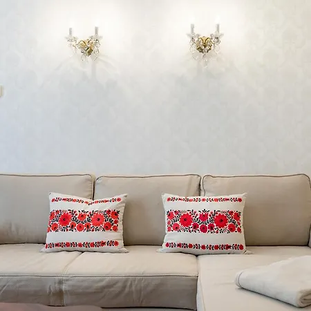 Apartman Luxury & Antique Charm *