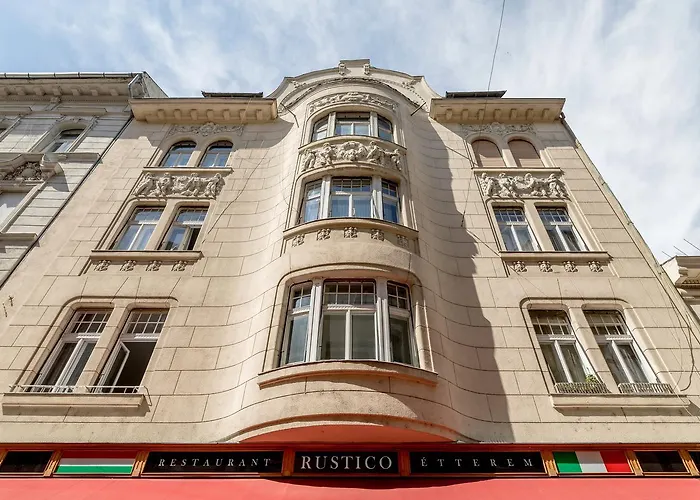 Daire Luxury & Antique Charm Budapeşte